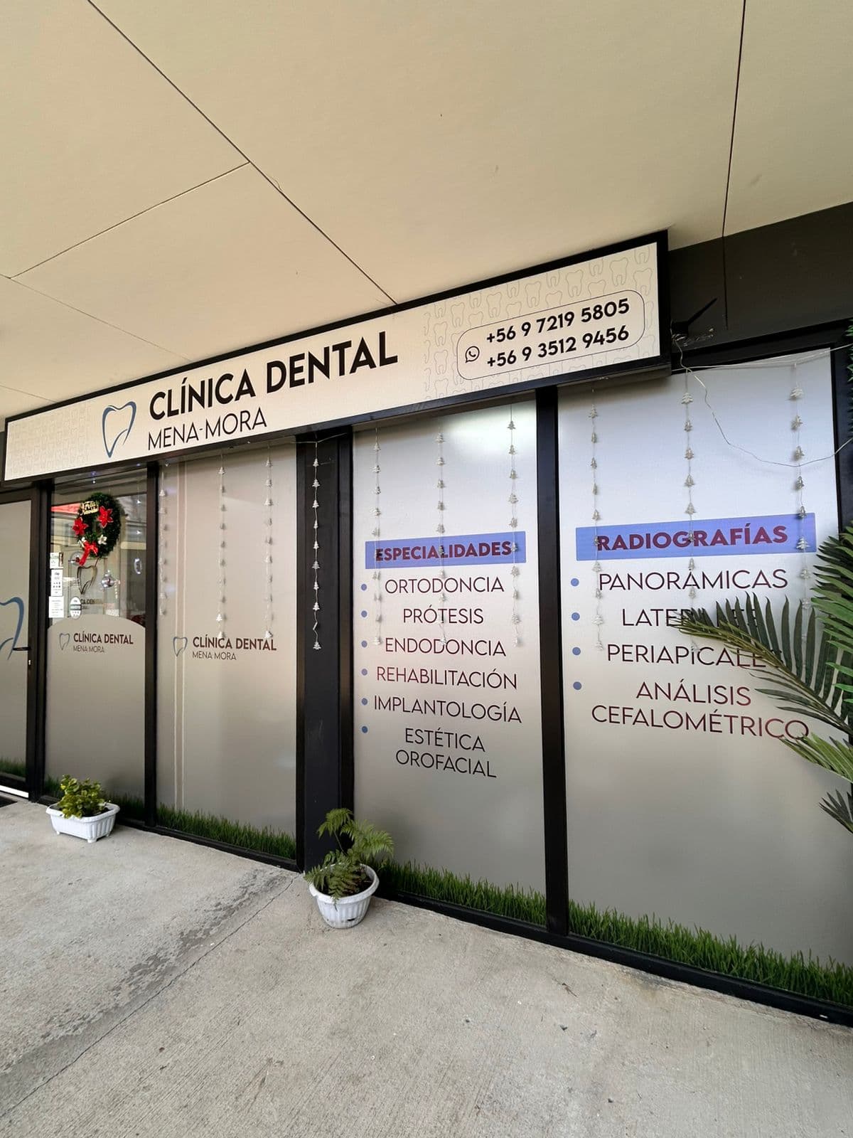 Fachada exterior de Clínica Dental Mena Mora en Los Muermos